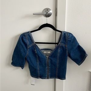 Meet your Posher, Leesh